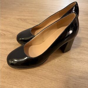 Bandolino Glossy Black Heels